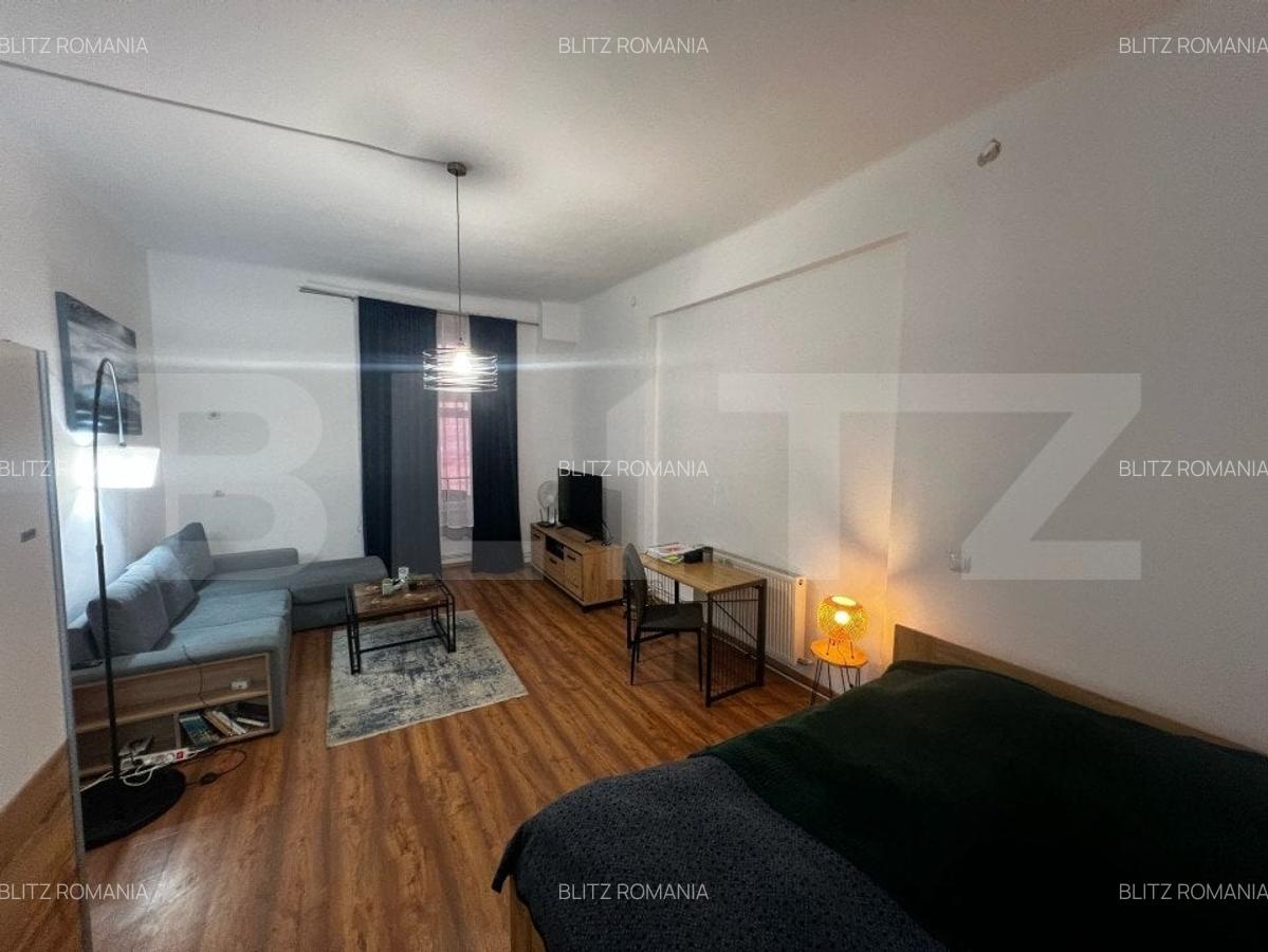 Apartament Ultracentral, Piata Libertatii, Geamuri la strada - 4