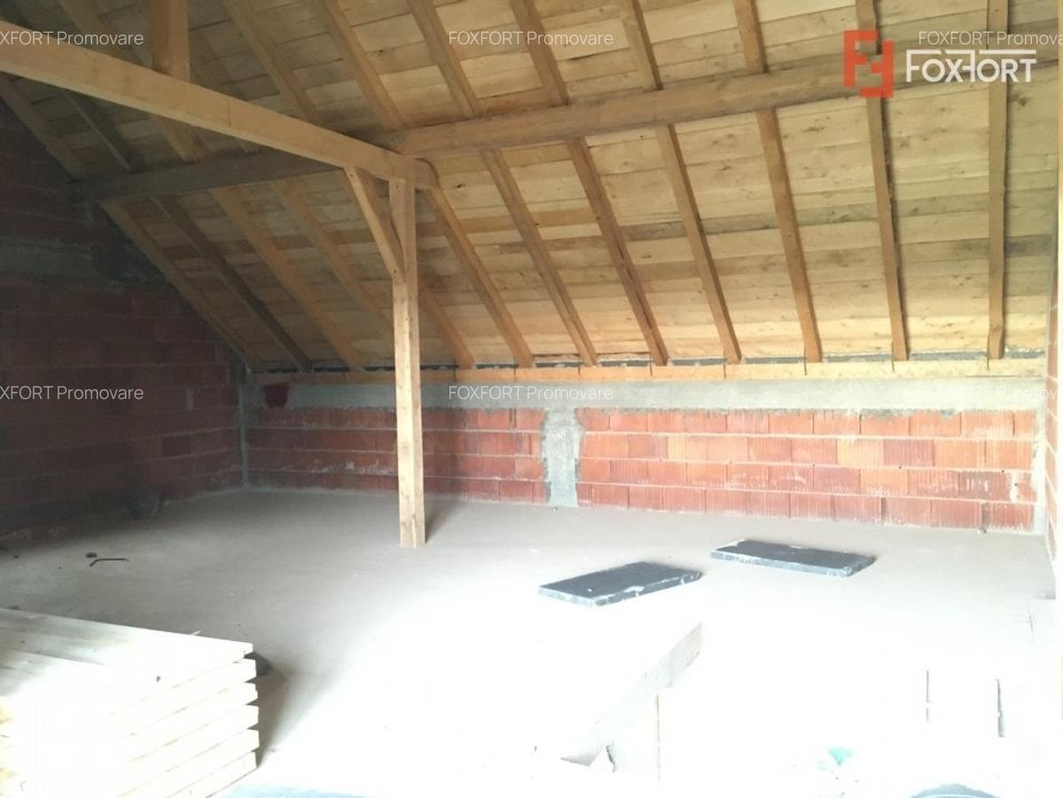 Casa tip triplex cu 4 camere de vanzare in Sanandrei - 12