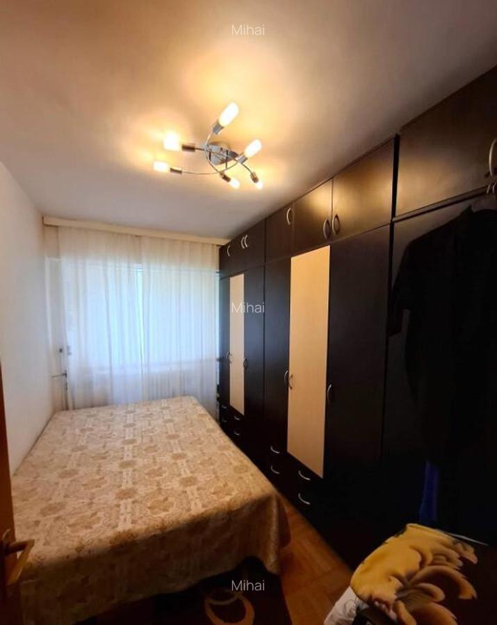 De vanzare Apartament 3 camere, central, Foc?ani Etaj 1 - 10