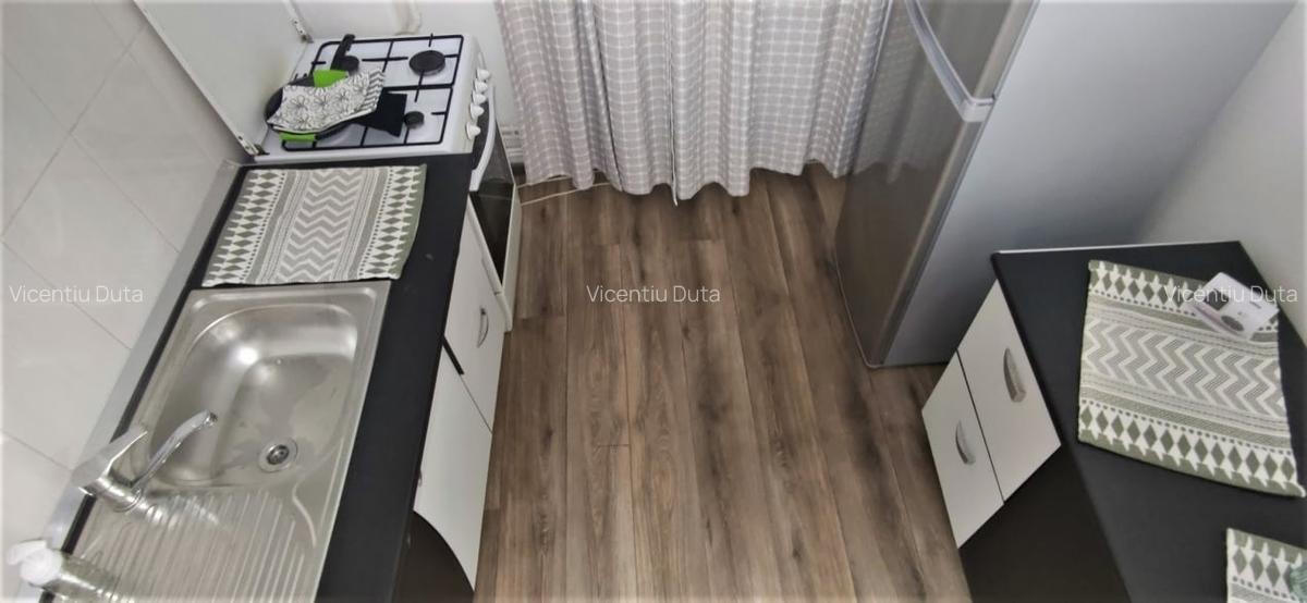 VAND APARTAMENT  DOUA CAMERE CU INTRĂRI SEPARATE - 21