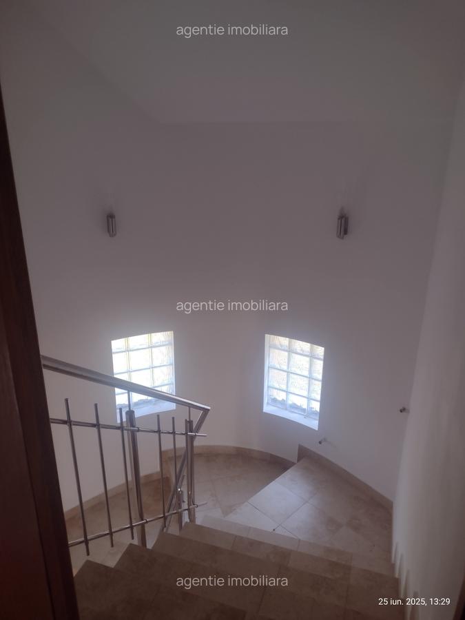 Casă cu 12 camere în Eforie Sud - 9