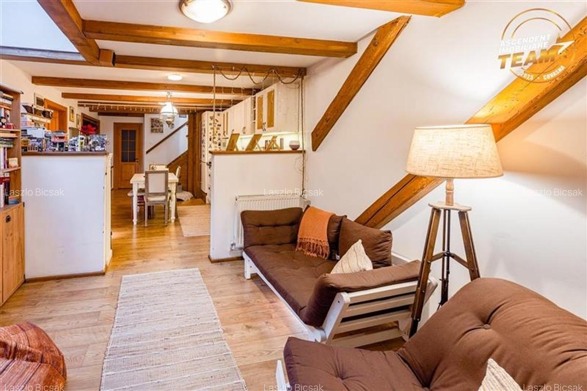 TUR LIVE! Apartament in vila, compozitie particulara, Ultracentral, Sfantu Gheor - 1