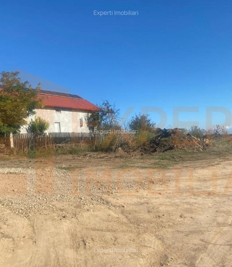 Teren intravilan ideal pentru dezvoltare, situat in Lazu-Șoseaua Cumpenei - 2 Teren intravilan ideal pentru dezvoltare, situat in Lazu-Șoseaua Cumpenei - 2