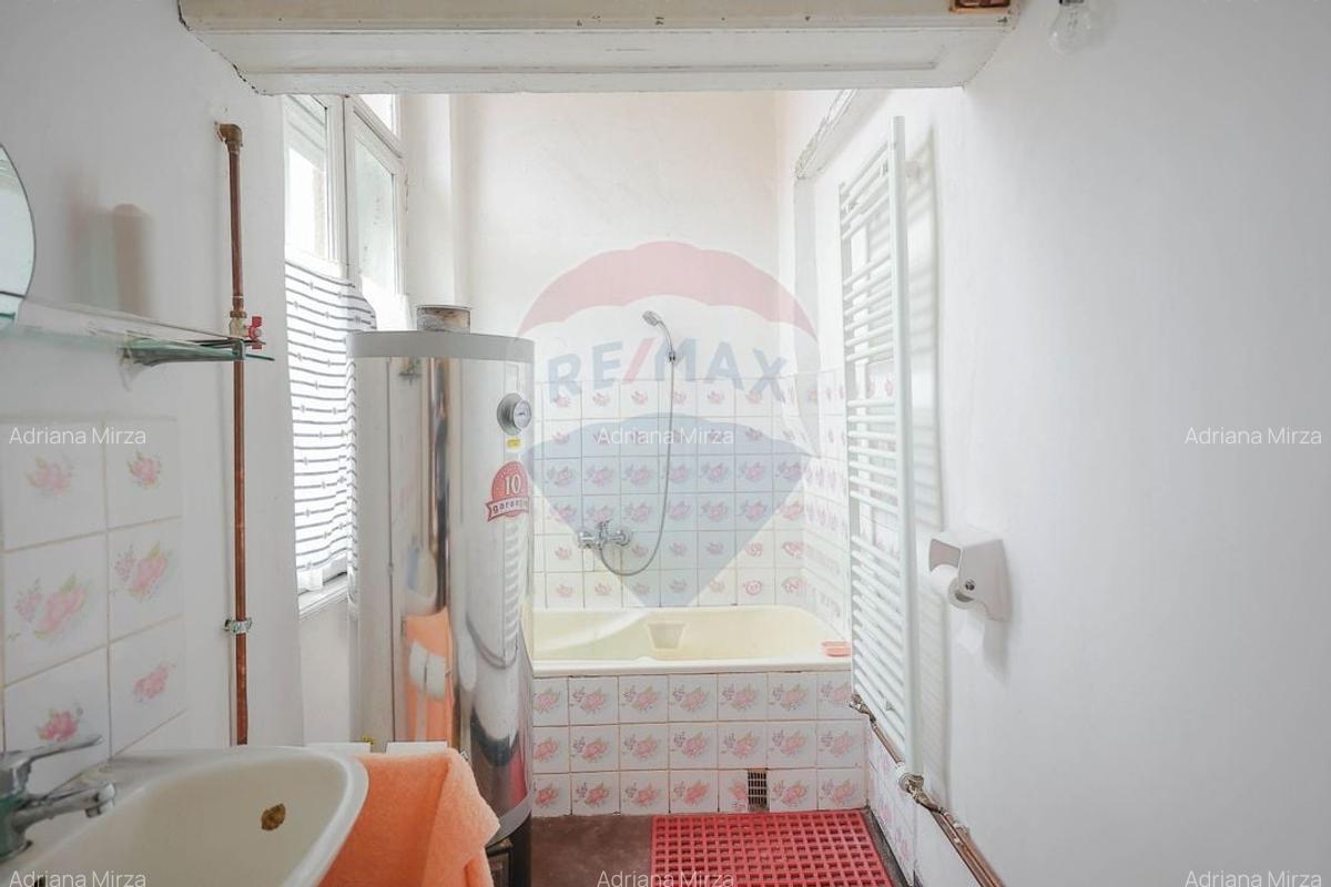 Apartament Ultracentral cu 3 camere ideal pentru investitie - 6