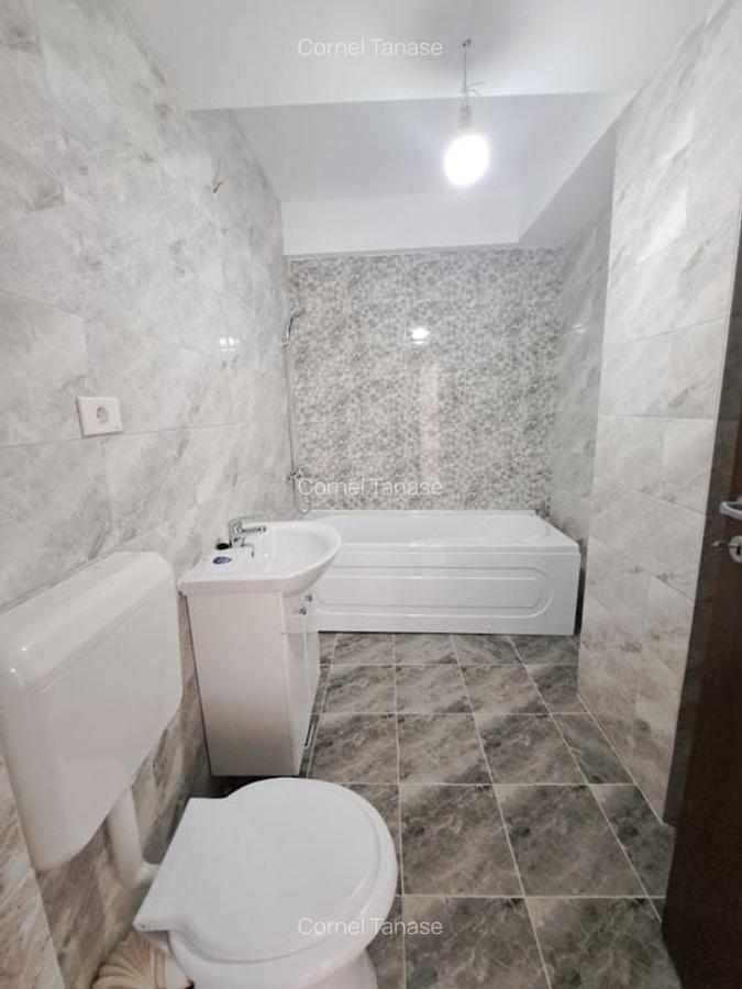 Apartament cu 2 camere decomandat în Titan - 11
