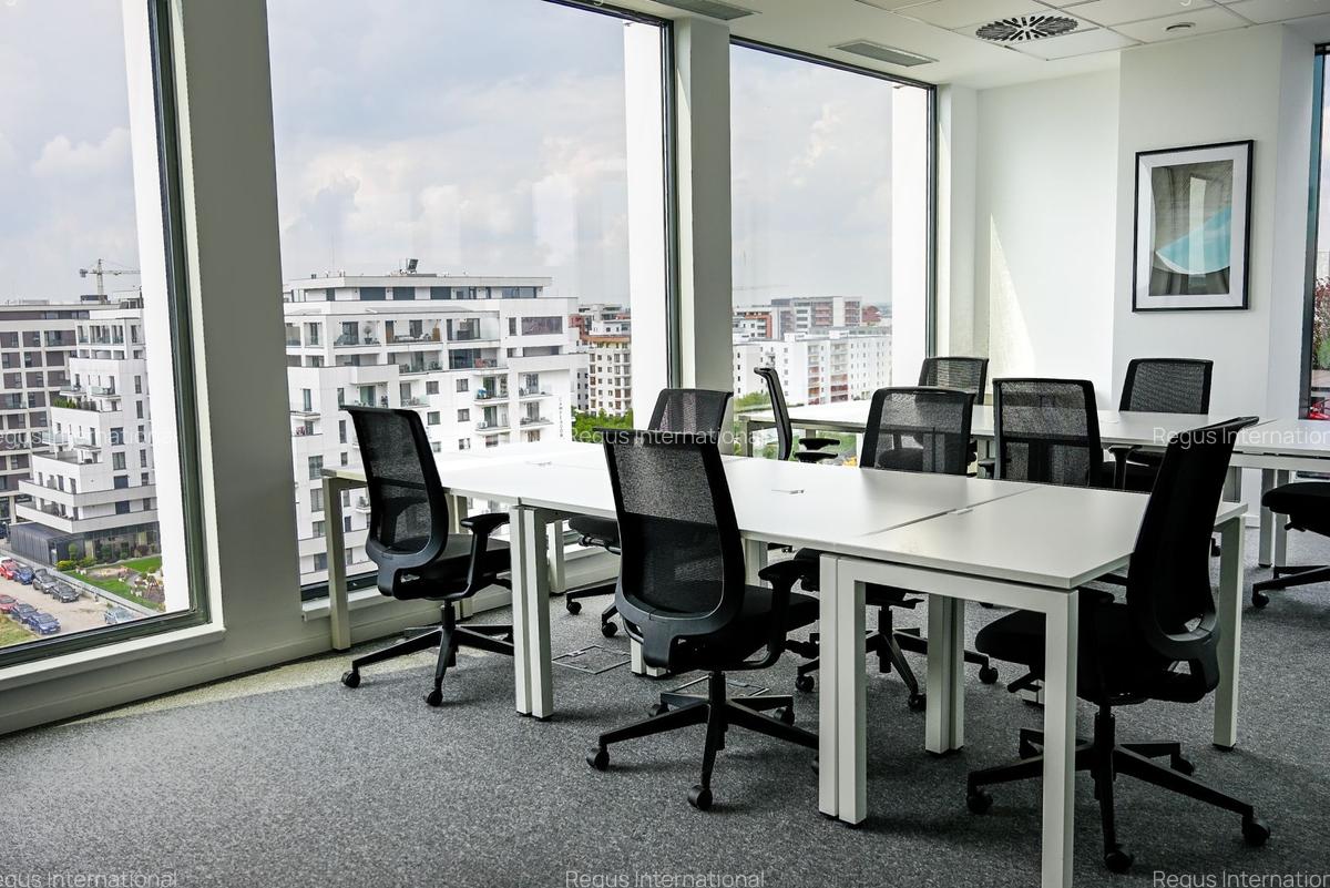 Alăturați-vă unui mediu de co-working cooperativ în Regus Vox Technology Park - 2