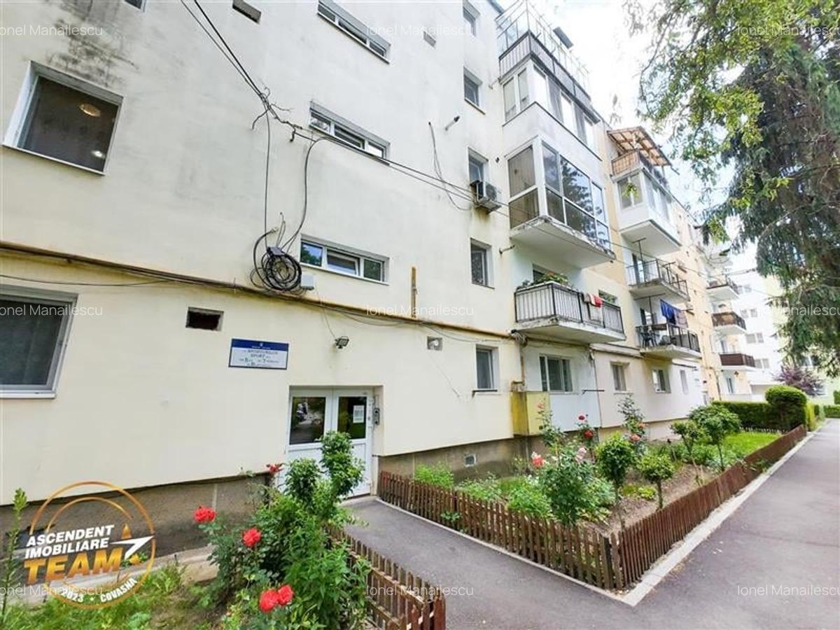 LIVE!Decomandat,pe 4camere,zonare linistita,compozitie frumoasa,facilitati, Leni - 18