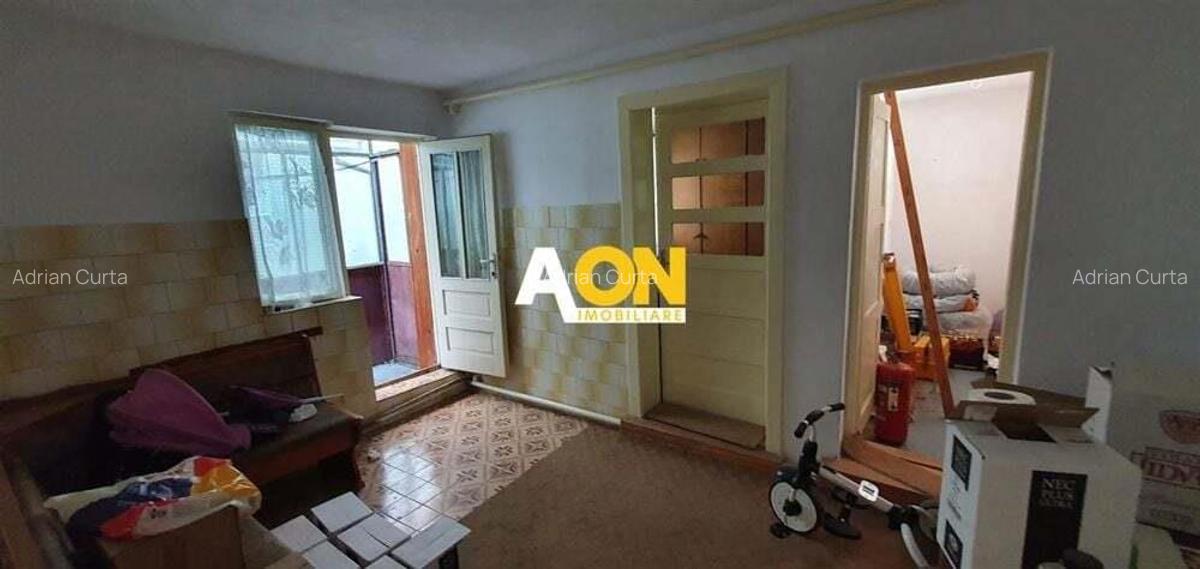 Apartament la casa, 4 camere, pretabil pentru birouri, zona Cetate - 2