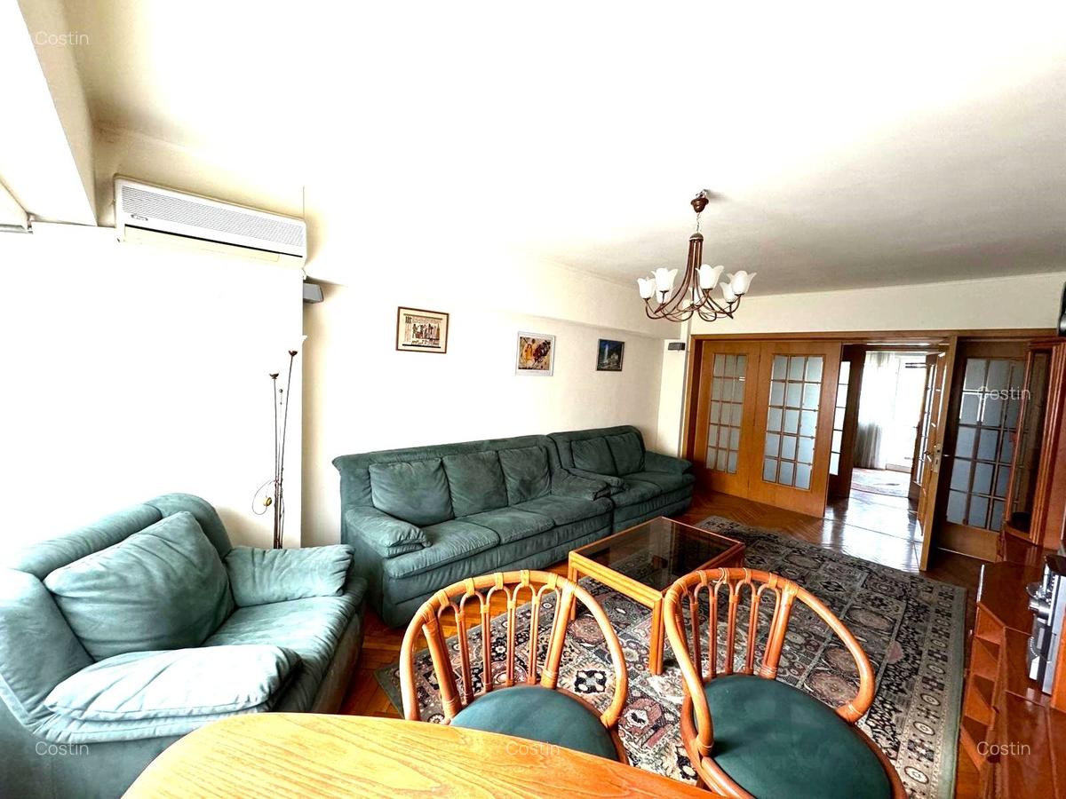 Apartament cu 4 camere decomandat în Unirii - 8
