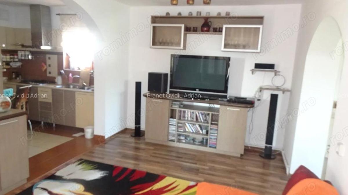 Vand casa in sistem P+M, are suprafa?a utila 160 mp,finisata integral ?i echipata complet. - 13