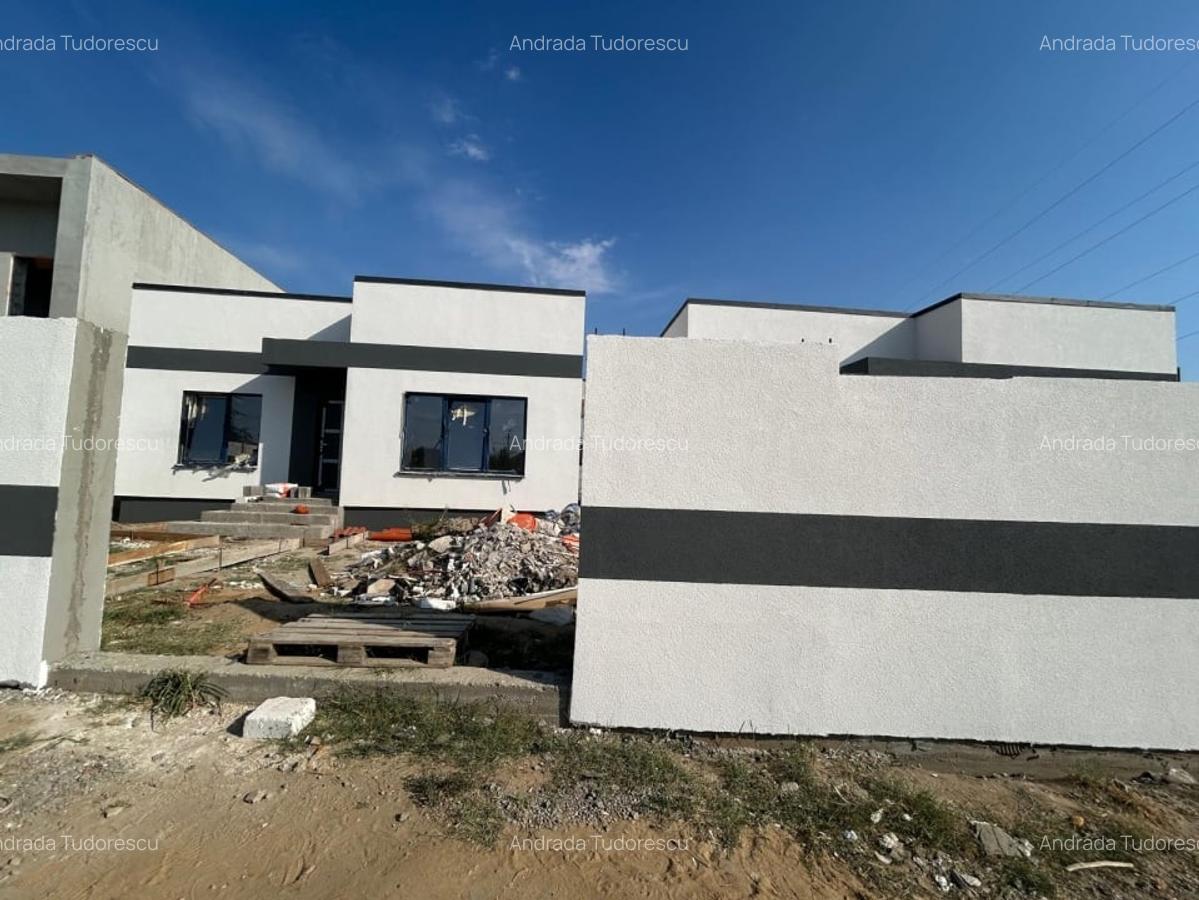 Casa plan parter, 300 MP teren, 90 MP, Damila - 1