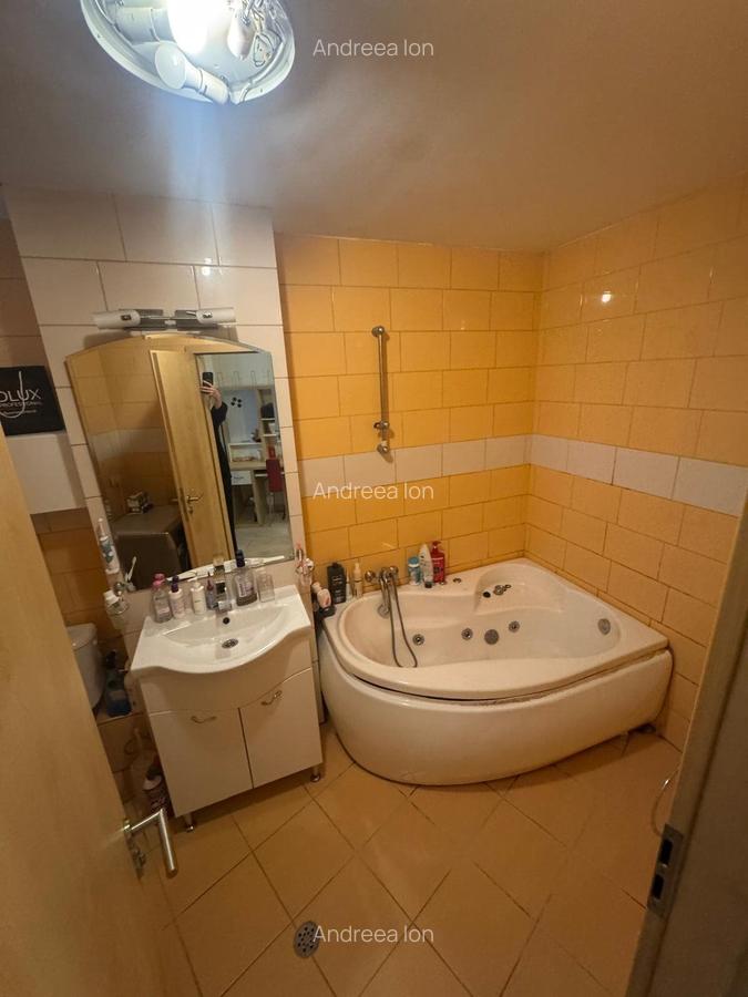 Apartament cu 3 camere decomandat în Sebastian - 5