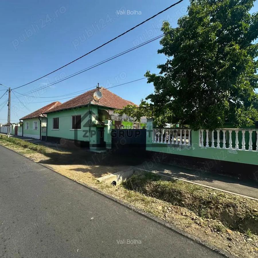 Casa de vanzare in centrul localitati Gurbediu. - 10
