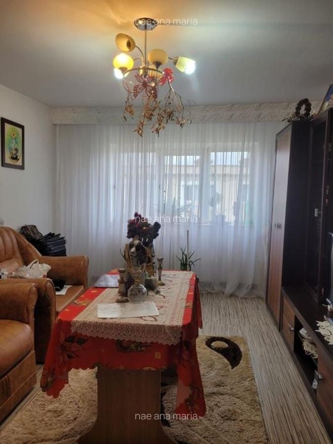 Apartament 3 camere de vanzare Crangasi - 2