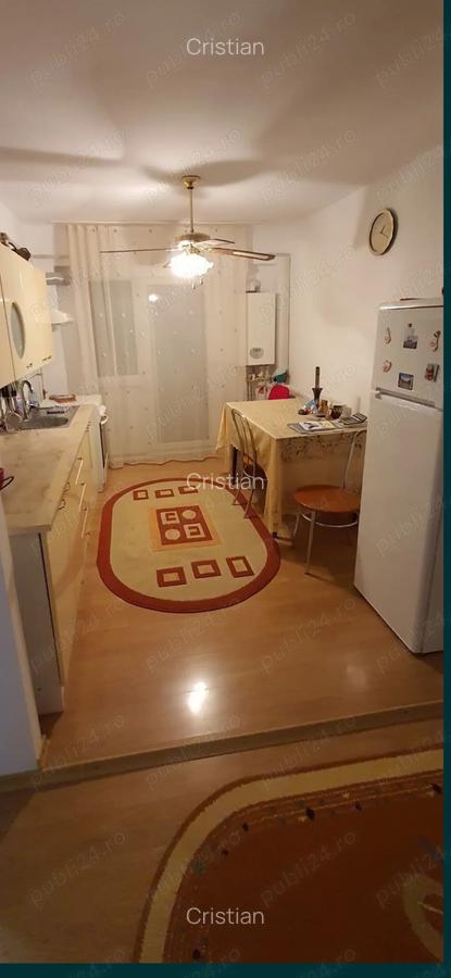 Vand apartament 2 camere decomandat - 2