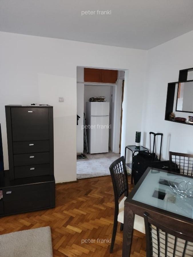 Apartament mic dar ingrijit. La Domenii, lângă liceu. - 16