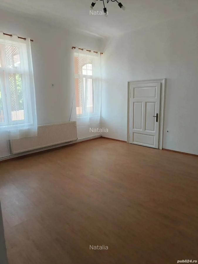 Vand apartament 2 camere la curte - 3