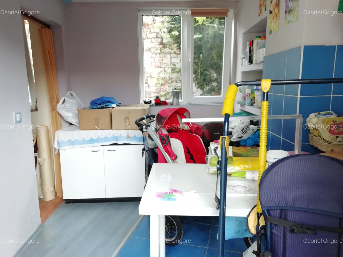 Apartament cu 3 camere decomandat în Griviței - 12