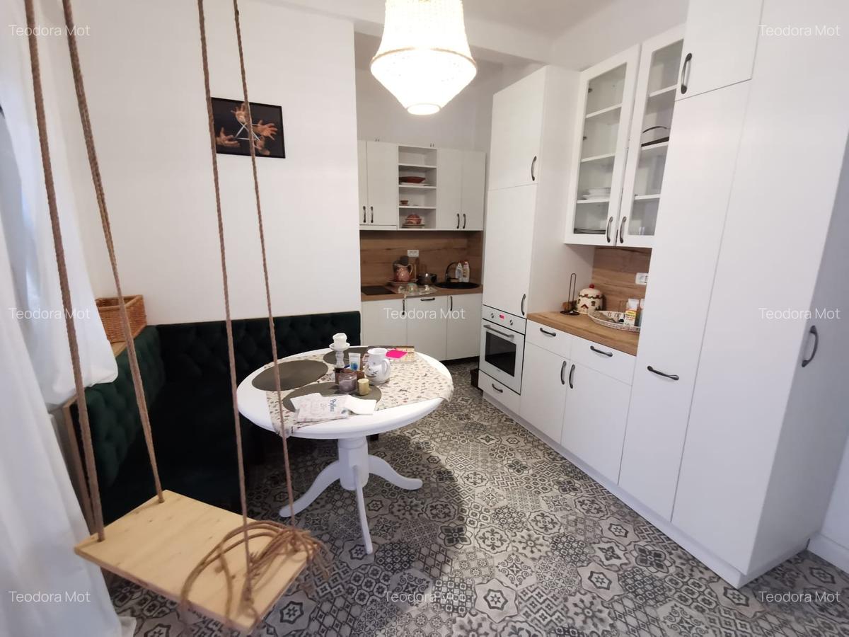 Apartament cu 2 camere semidecomandat în P-ța Unirii - 8