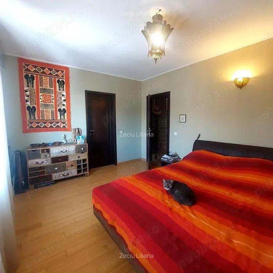 Apartament de vanzare, 4 camere - 5 Apartament de vanzare, 4 camere - 5