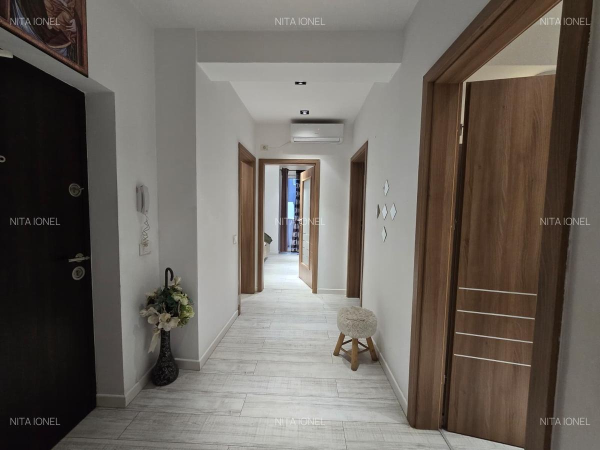 Aparatorii Patriei-3 cam,decomandat,et. 1,supr. 90 mp. loc parcare,an 2017 - 25