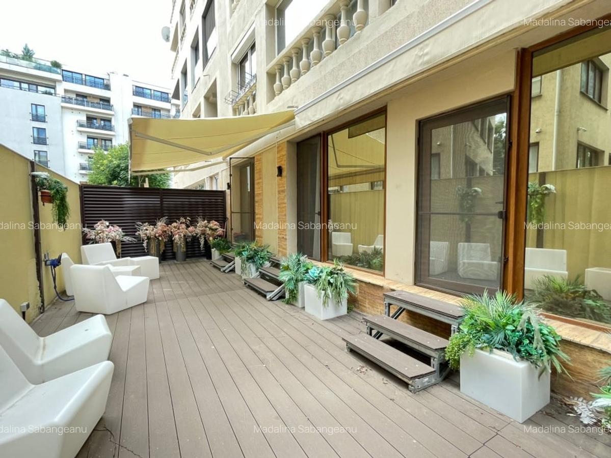 Apartament de 3 camere si curte privata - Parcare subterana - 1