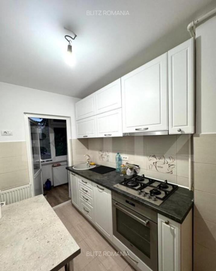 Apartament 3 camere, decomandat, etaj 1 Tractorul de vanzare - 5