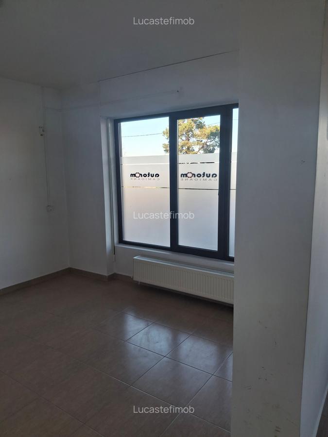 Chitila Colosseum Mall Carrefour stradal - 7