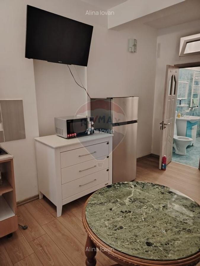 Garsoniera zona ultracentrala  de inchiriat - 2