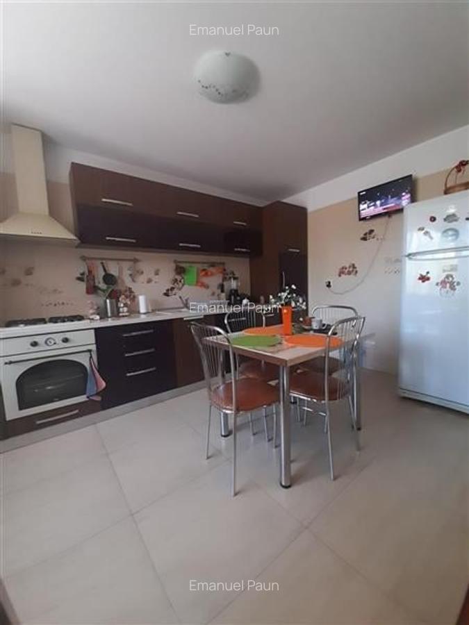 Casă cu 6 camere în Central - 9