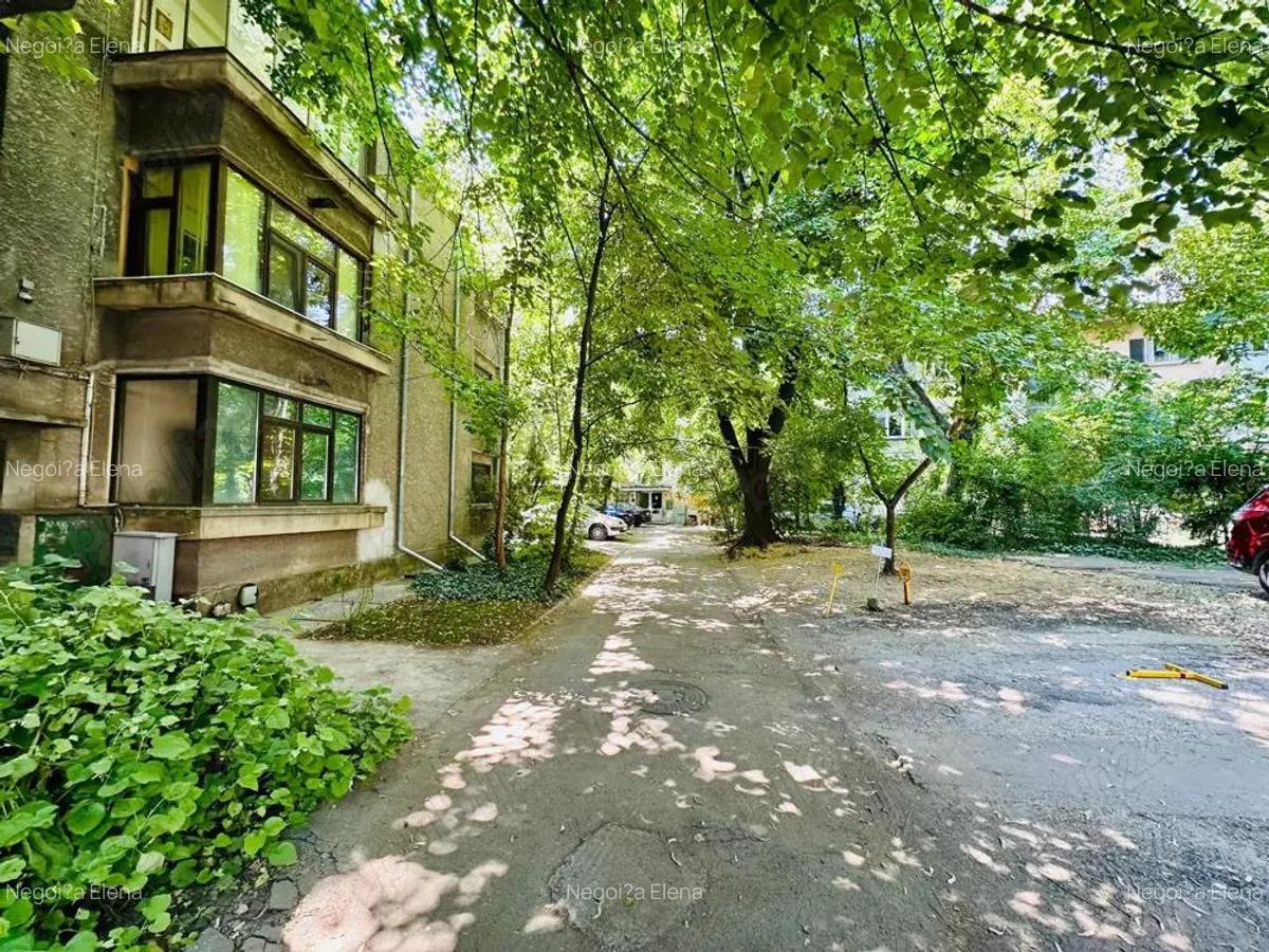 De vanzare Apartament 2 camere decomandat, parter, zona Parcul Carol - 17