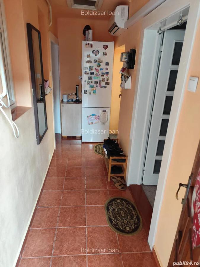 De vanzare Apartament 2 camere, zona centrala, curte comuna. - 3