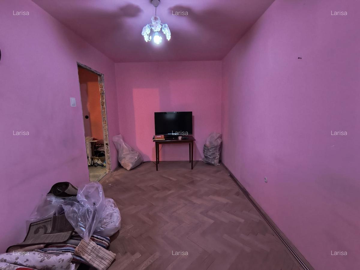 ABATOR APARTAMENT CU 2 CAMERE SEMI, LIBER GAZE ST 50 MP PRET 75000 EURO - 5