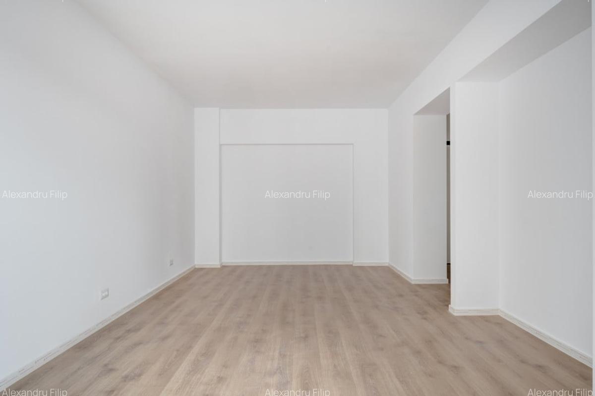 Apartament cu 3 camere decomandat în 13 Septembrie - 18