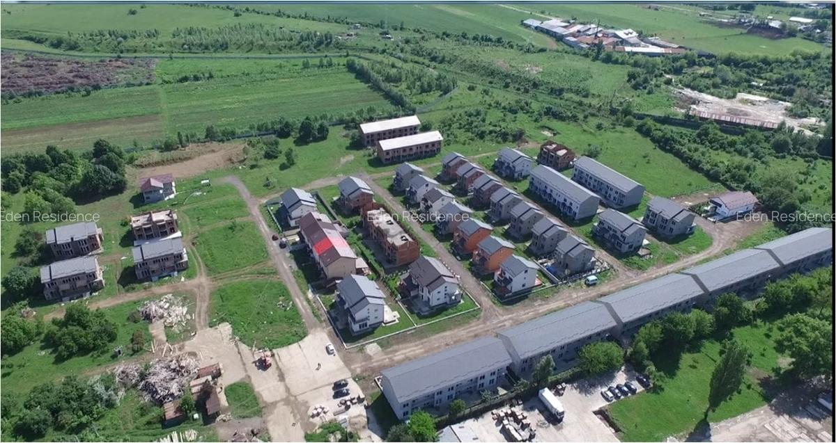 Casă cu 5 camere în Nord - Spitalul Județean - 1
