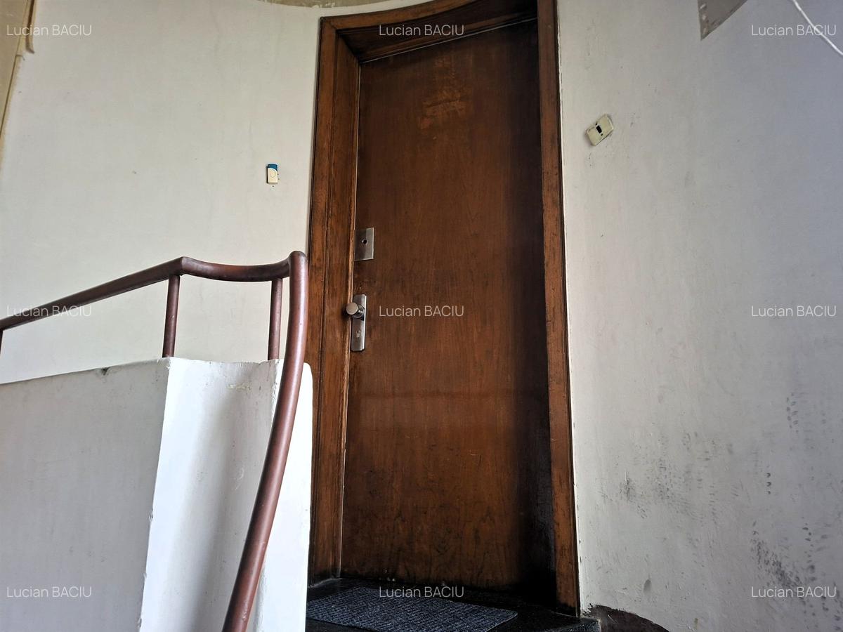 Apartament cu 3 camere in vila interbelica, de renovat - comision 0%! - 28