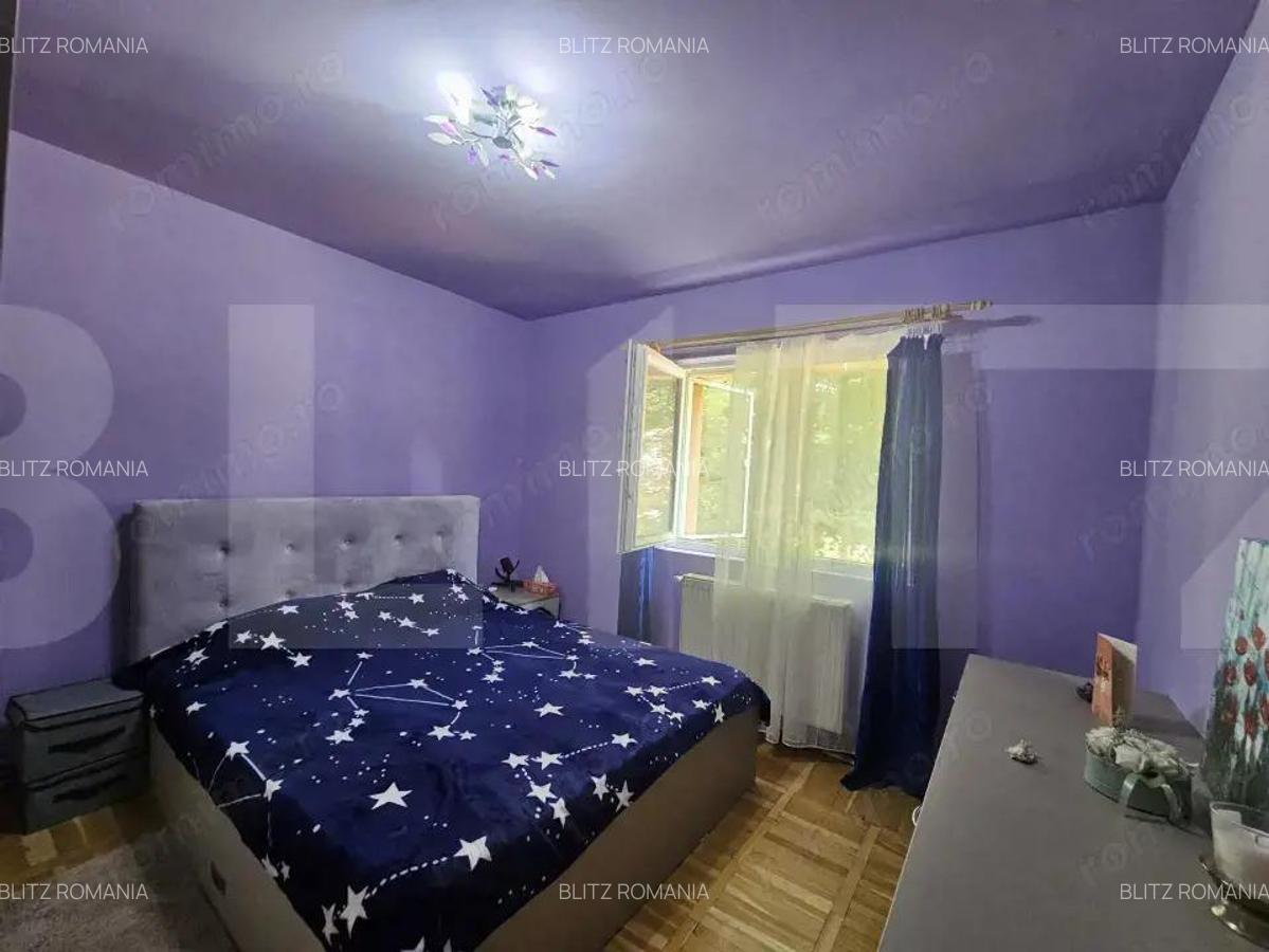 Apartament de vanzare, cu 4 camere, 77 mp, zona Soarelui - 3