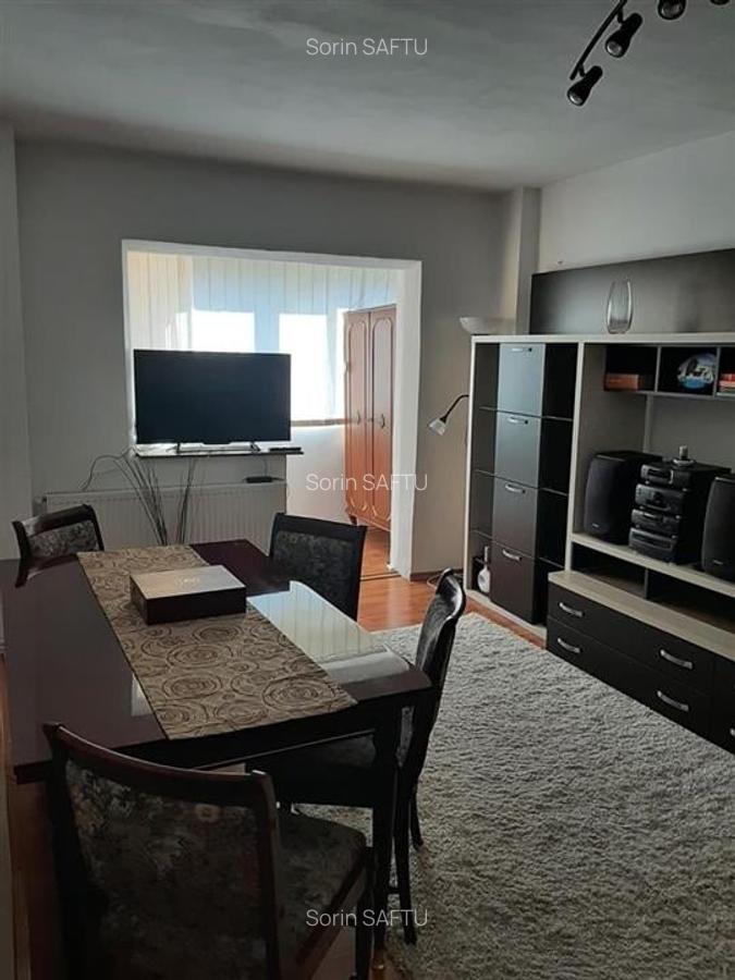 De vanzare apartament cu 2 camere decomandate in Racadau - 2