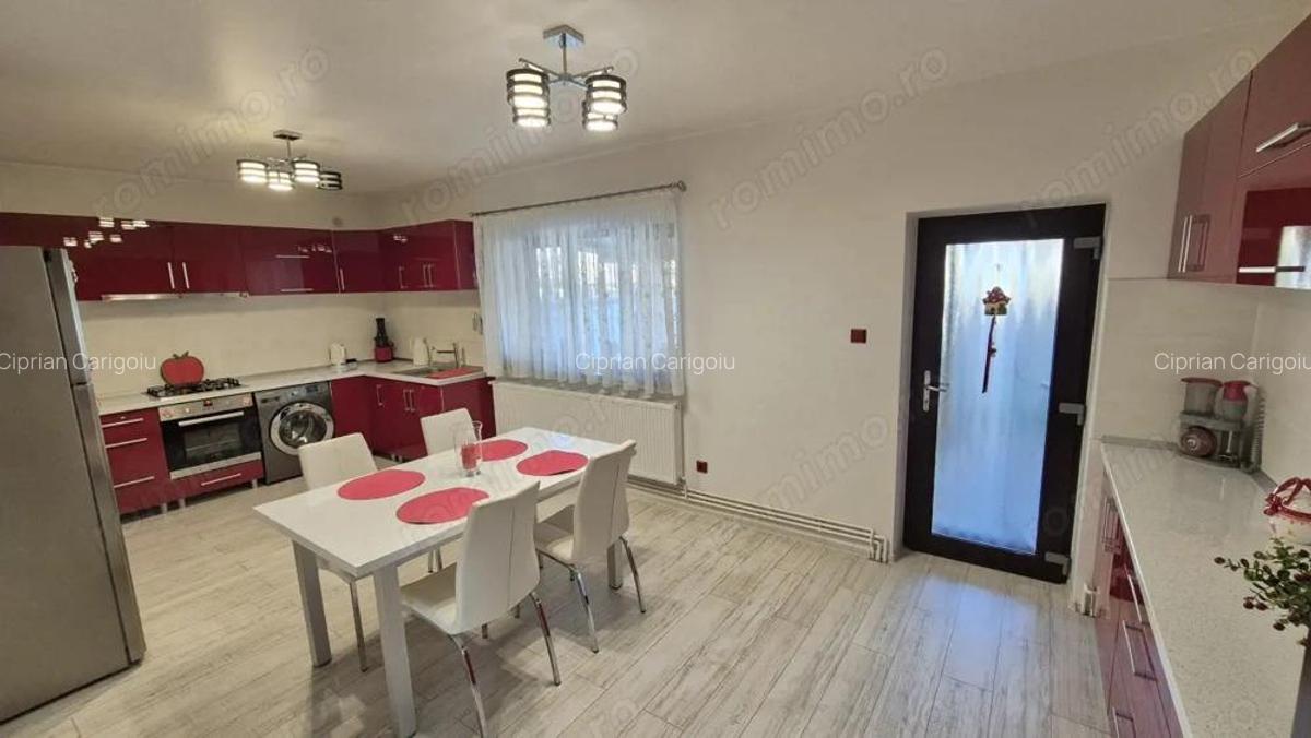 Vanzare vila P+M, mobilata/utilata, situata in Targu Jiu, strada Tudor Arghezi - 4