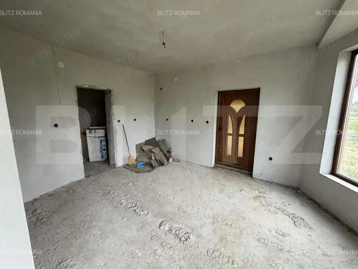 Casa de vanzare zona linistita - 2
