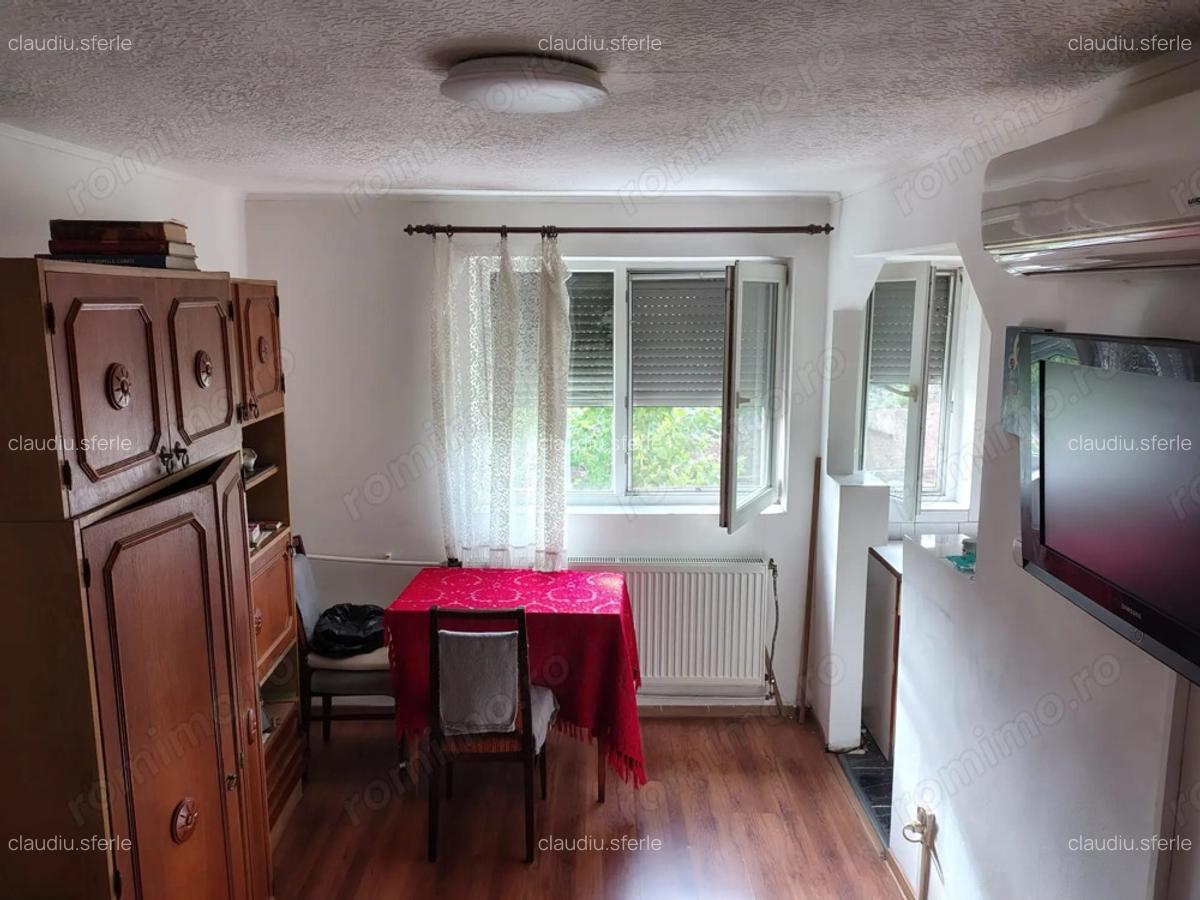 Garsoniera de inchiriat str. Podului (zona Master), etaj 2, aproape de Pia?a Rogerius, 800 lei - 8