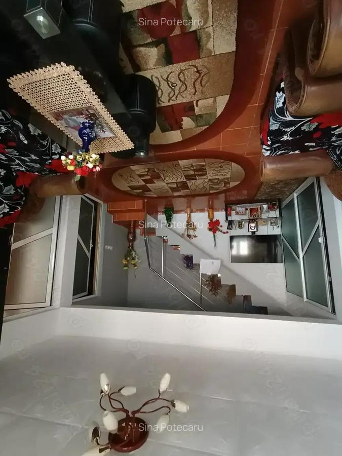 Valul lui Traian casa P+M + pod construc?ie BCA construc?ie 2007 suprafa?a totala 300 m toate utilit - 10