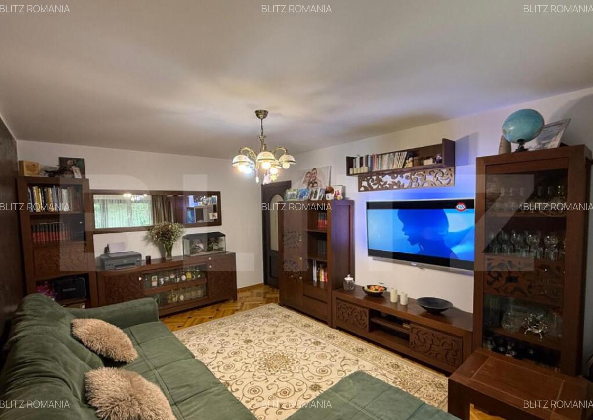 Apartament cu 3 camere, decomandat, Obcini - 3