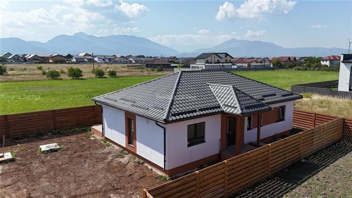 Casa individuala finalizata,  incalzire in pardoseala, Izvor, Brasov - 1