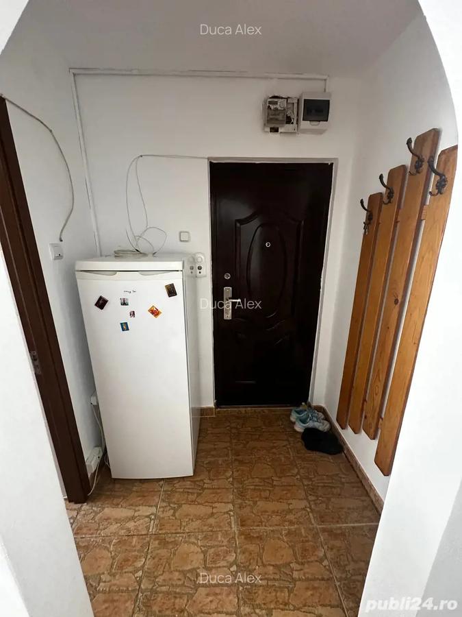 Inchiriez Apartament 2 camere - 2