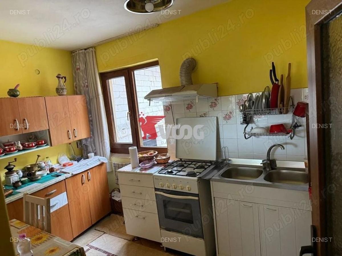 Casa cu gradina in zona Lunei - 6