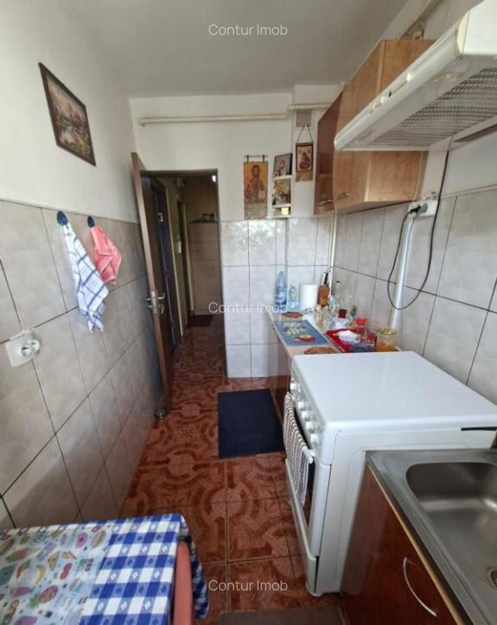 Zona Orizont - 3 camere semidecomandat/balcon/mobilat/centrala/ etaj 2 - 9