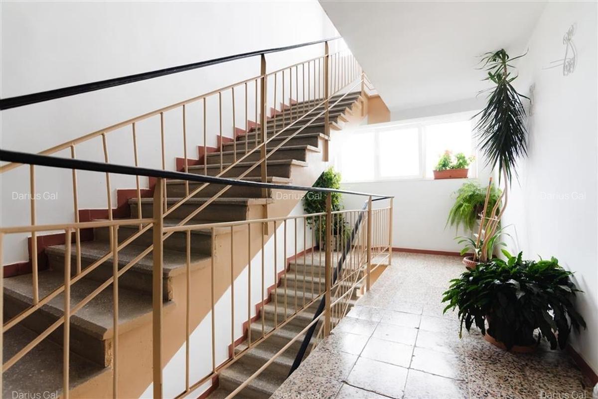 Apartament cu 3 camere decomandat în Sânmartin - 17