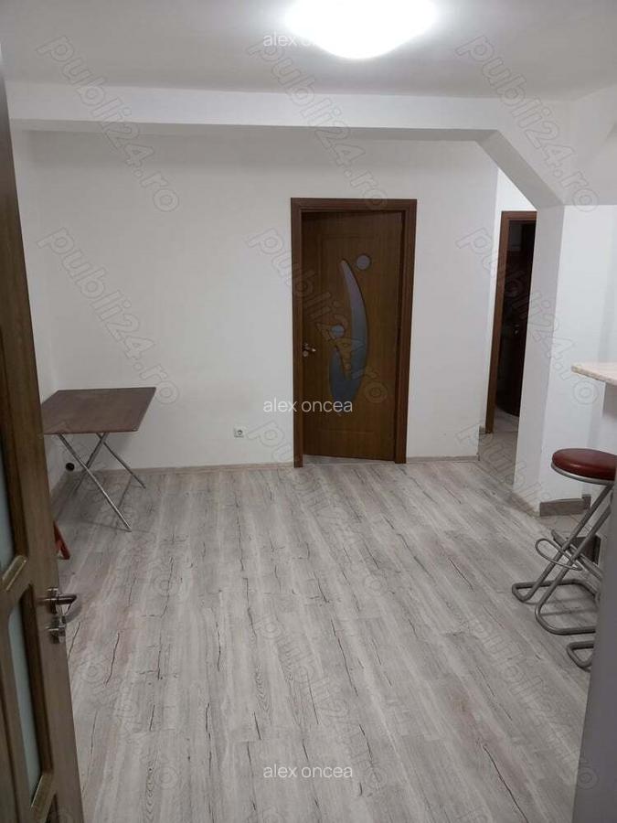 Vand apartament 2 camere, tip casa, in Lehliu-gara - 8