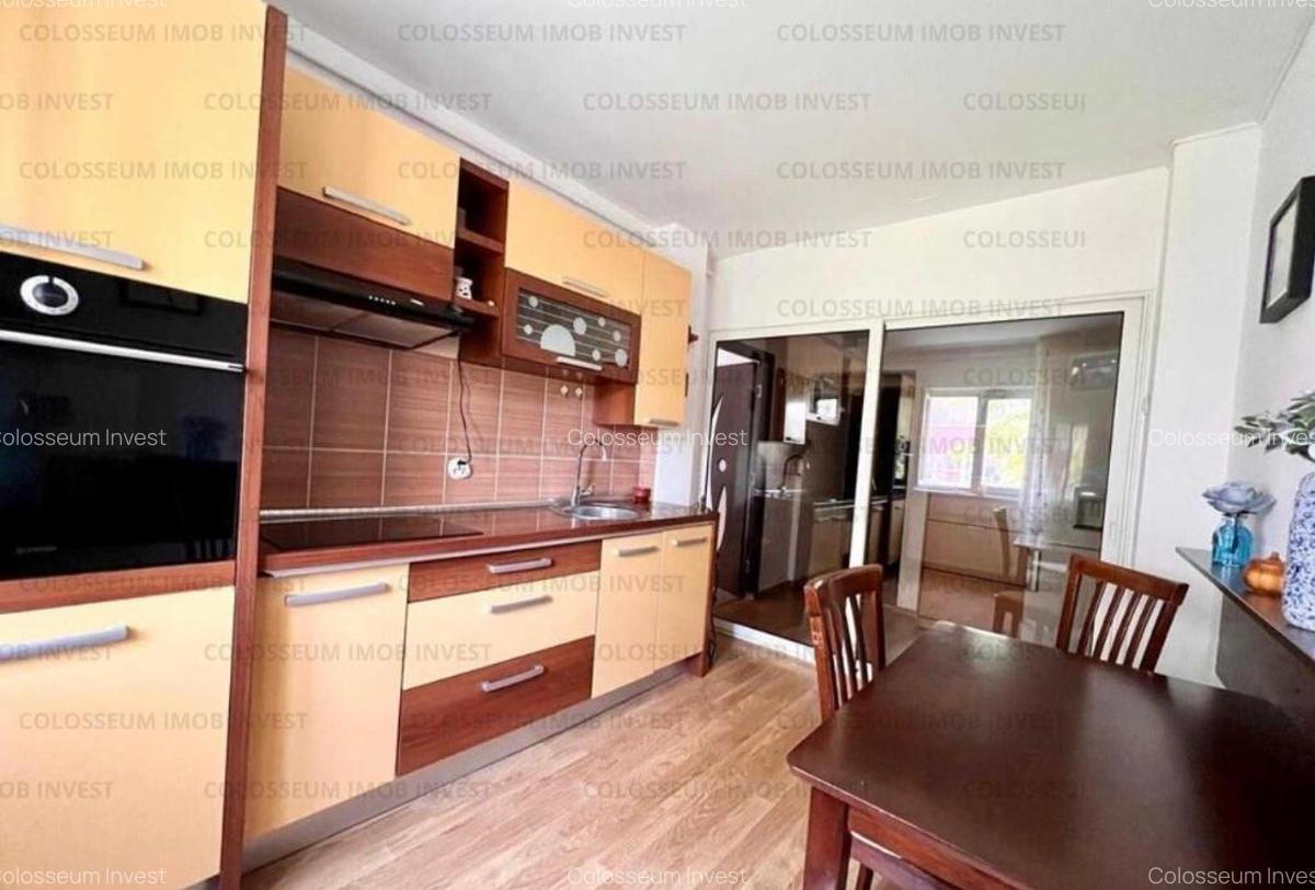 Apartament 2 camere, decomandat - zona Racadau - 3